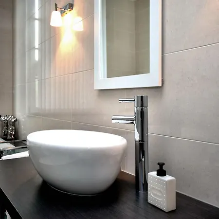 Countryside Escape For 9, Cleaning Included *