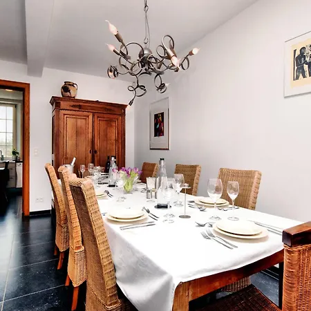 Countryside Escape For 9, Cleaning Included